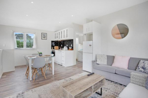 Summerside Loft with Air-con